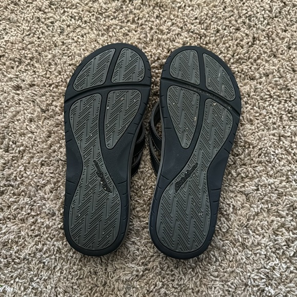 Eddie Bauer sandals size8.5 - Picture 2 of 2